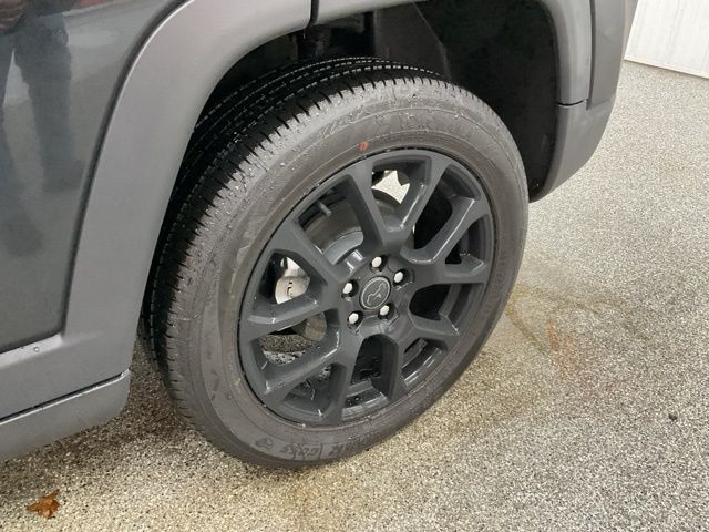 2026 Jeep Compass Latitude Altitude 4x4 - Image 36