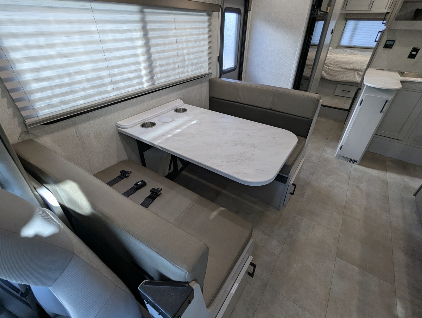 2025 Coachmen Leprechaun 260QB - Ford E-450 - Image 13