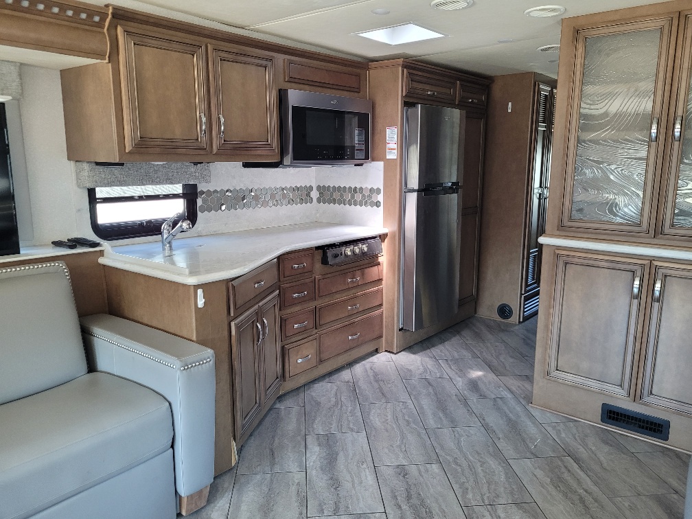 2021 Newmar Bay Star 3626 - Image 12