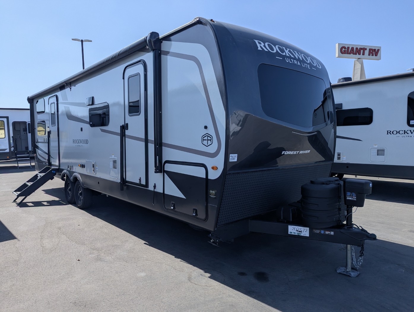 2027 Forest River Rockwood Ultra Lite 2706BH - Image 1