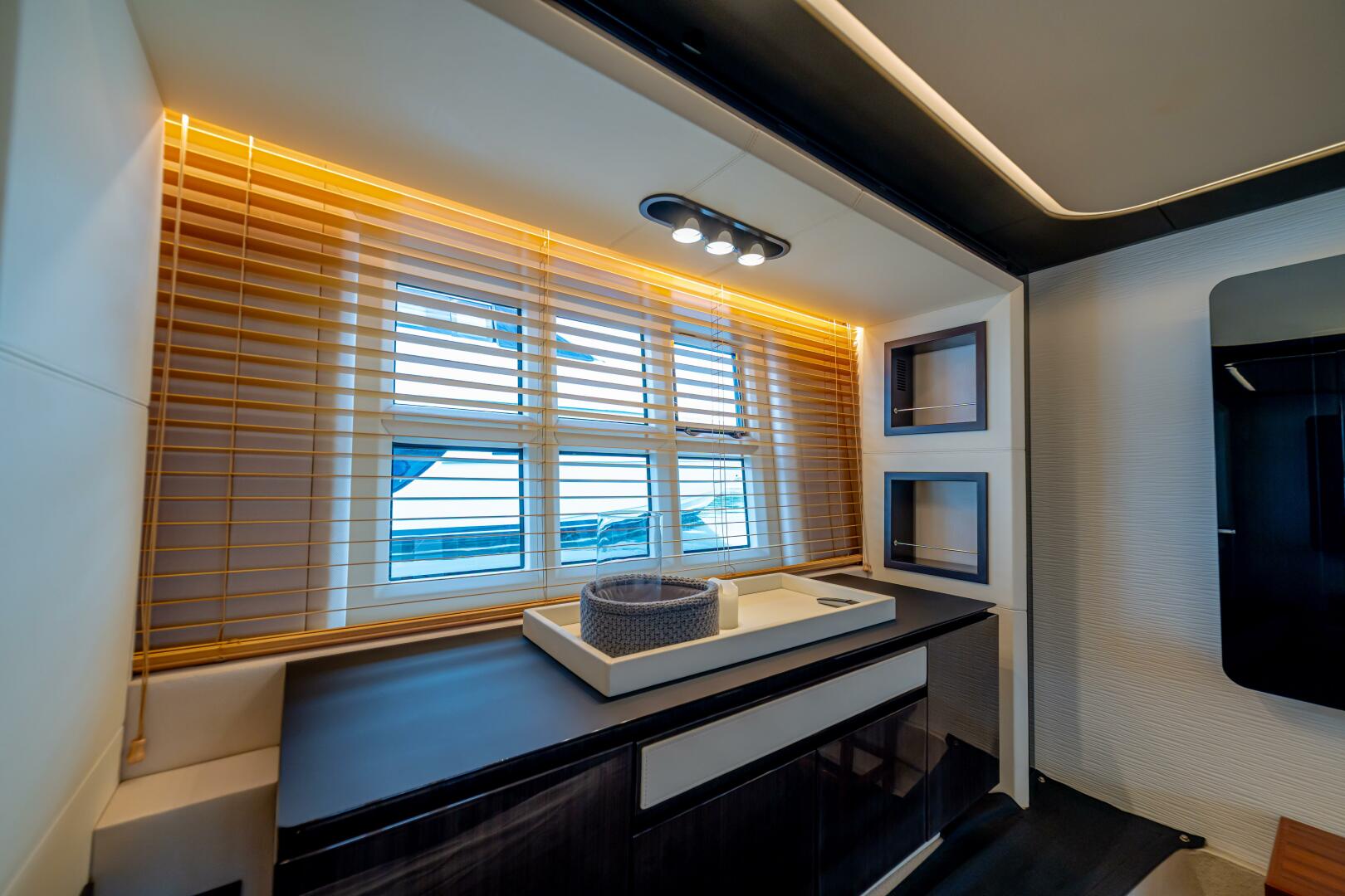 2017 Azimut 77S - Image 96