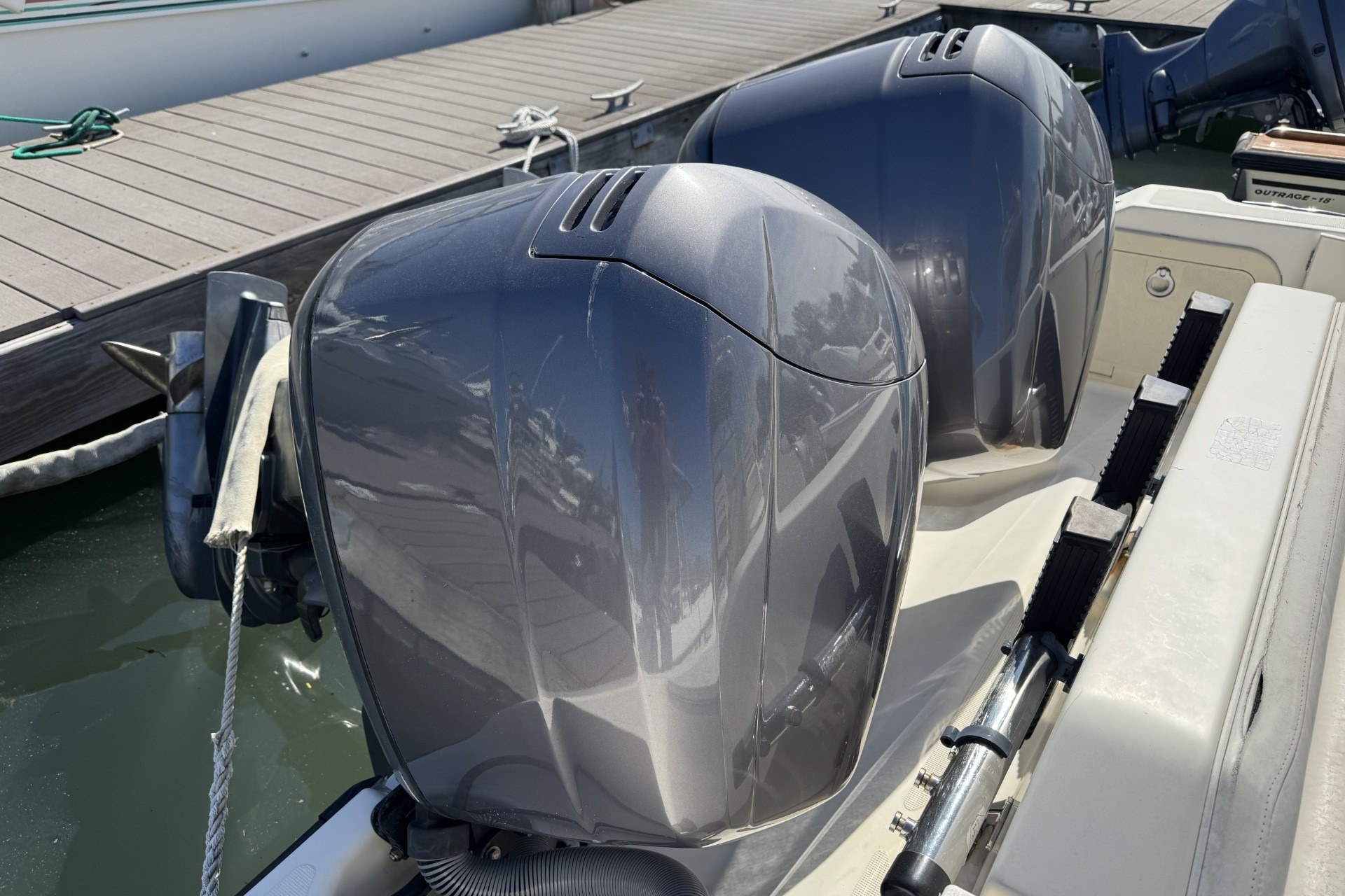 1999 Pursuit 2470 Walkaround - Image 22