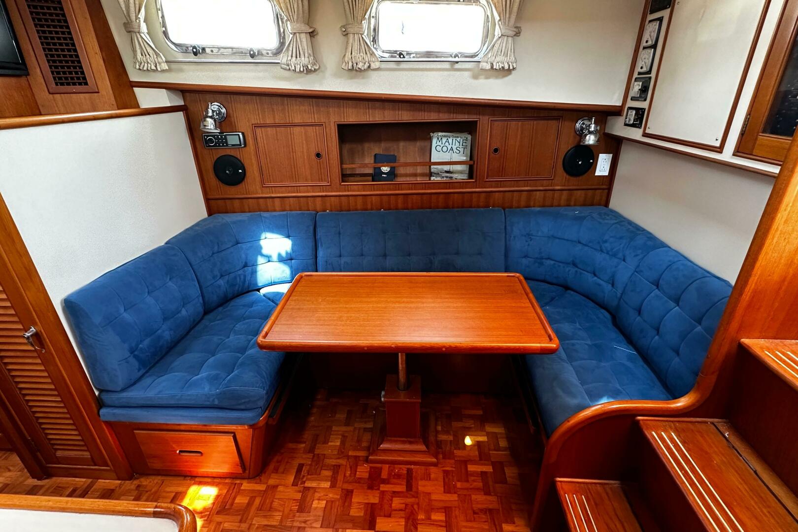 1995 Grand Banks 38 Eastbay EX - Image 5