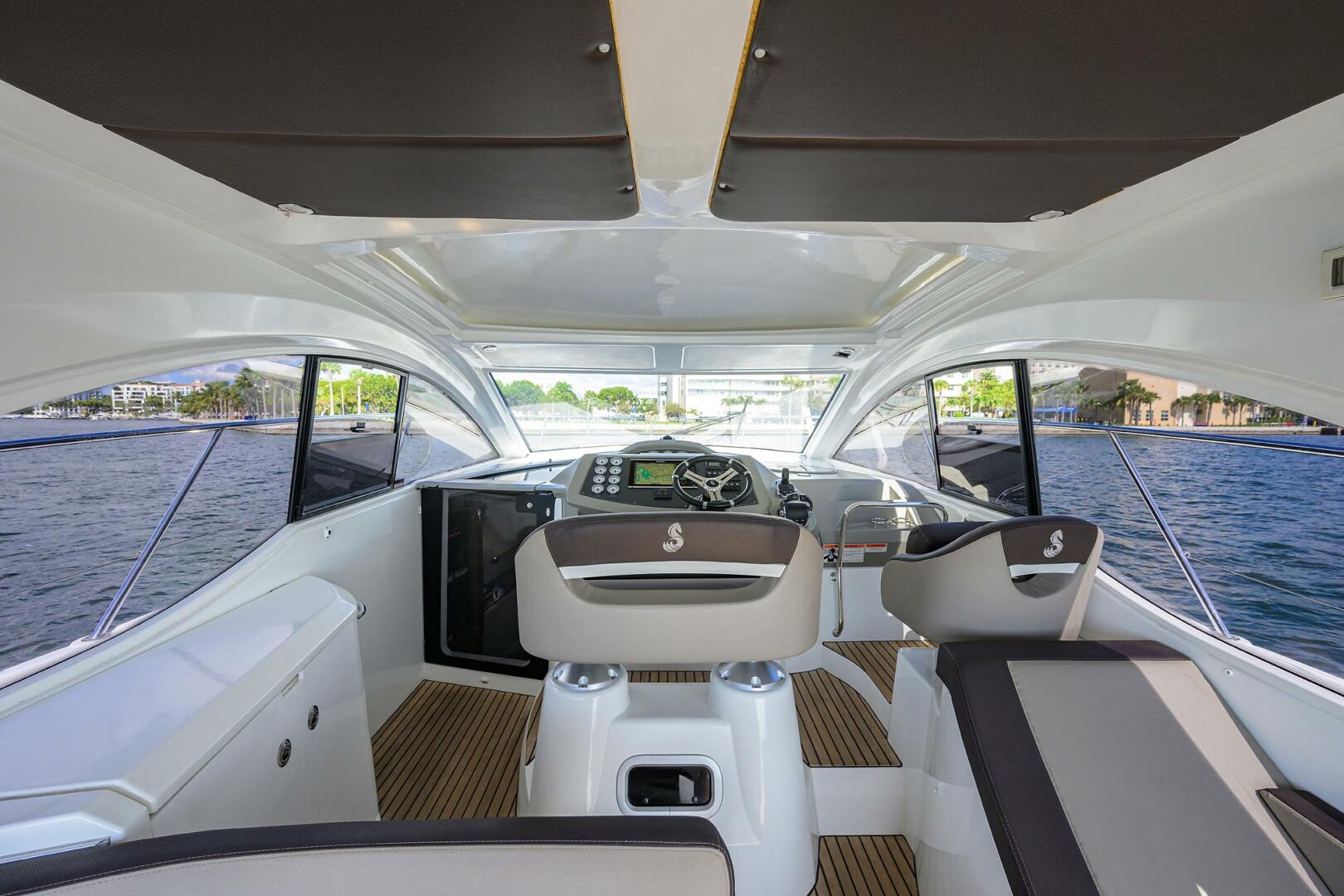 2003 Jupiter 31 Cuddy - Image 52
