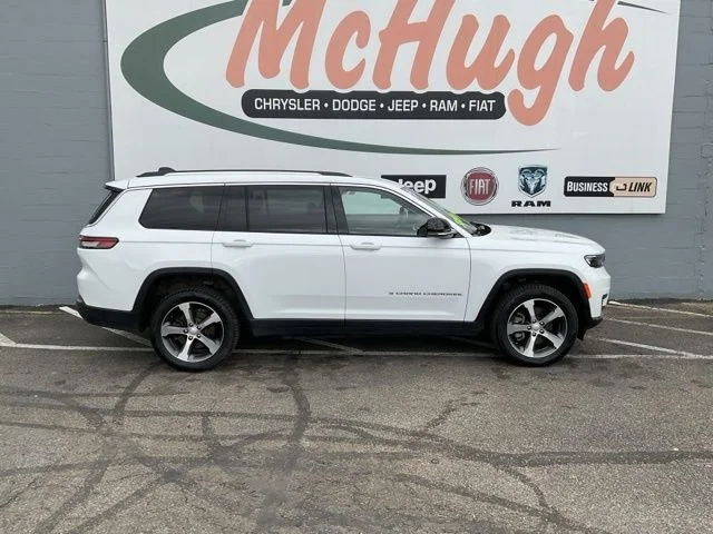 2023 Jeep Grand-Cherokee-L Laredo Altitude 4x4 - Image 3