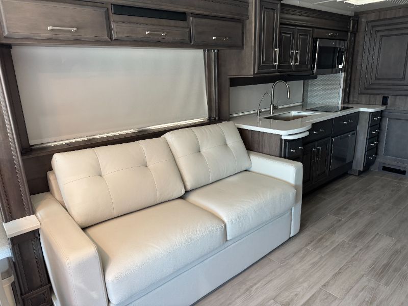 2026 Entegra Coach Aspire 44V - Image 8