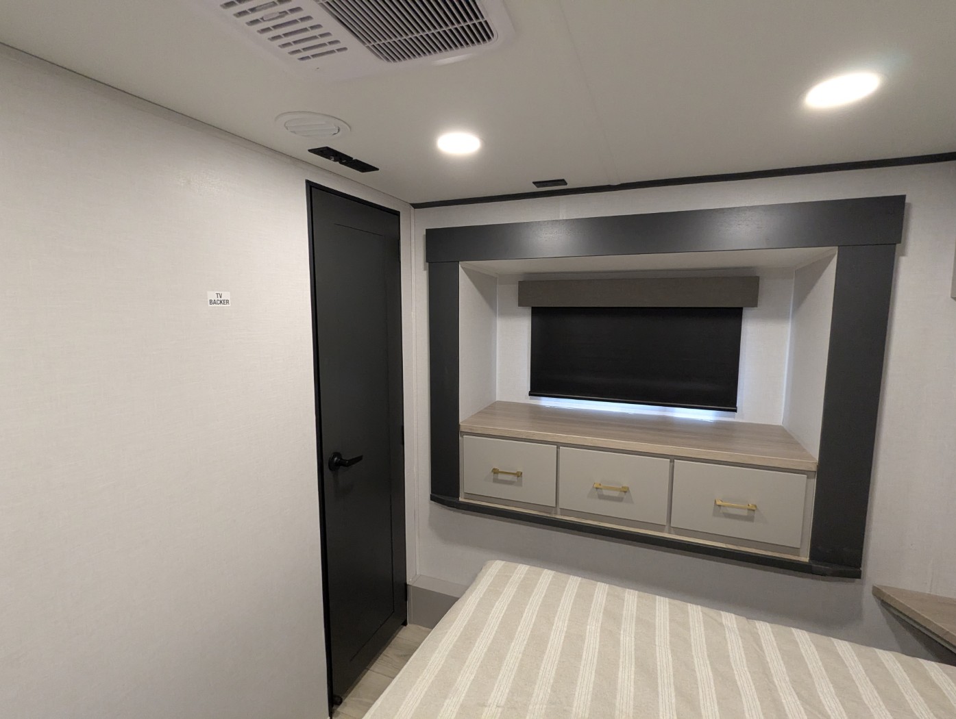 2027 Forest River Stealth 3300 - Image 22