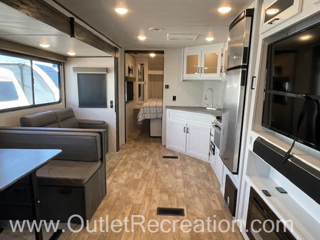 2022 KEYSTONE RV HIDEOUT 29DFS - Image 12