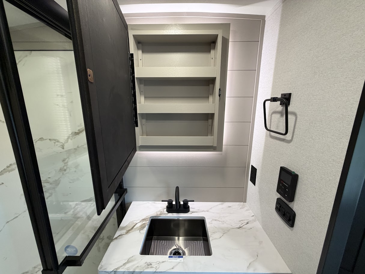 2027 JAYCO NORTH POINT 361RLBH - Image 52