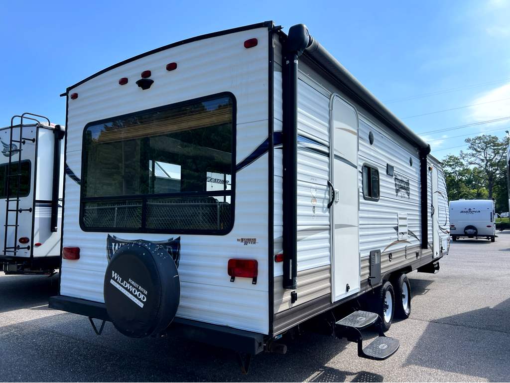 2018 FOREST RIVER WILDWOOD 254RLXL - Image 4