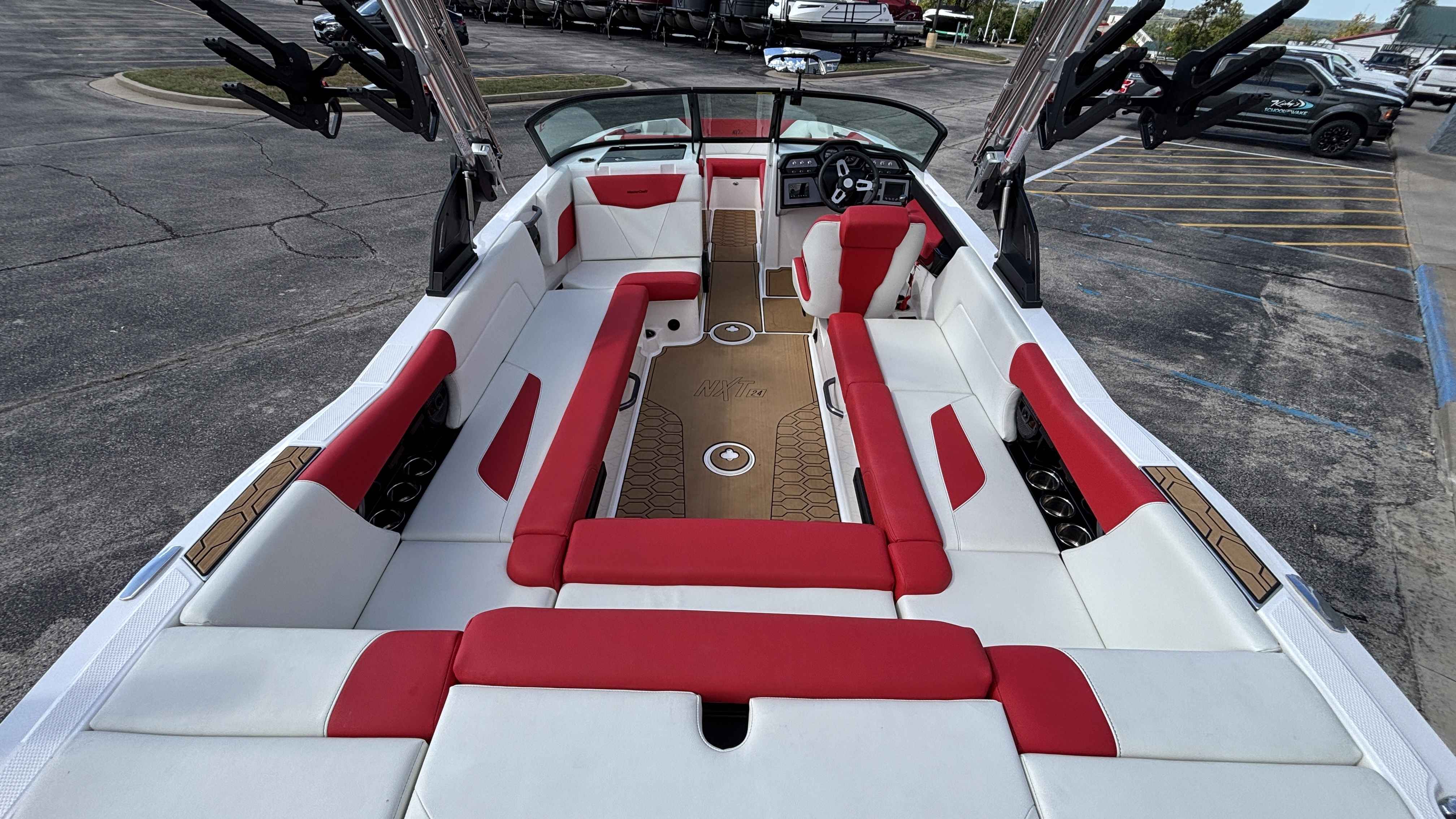 2023 MasterCraft NXT24 - Image 8