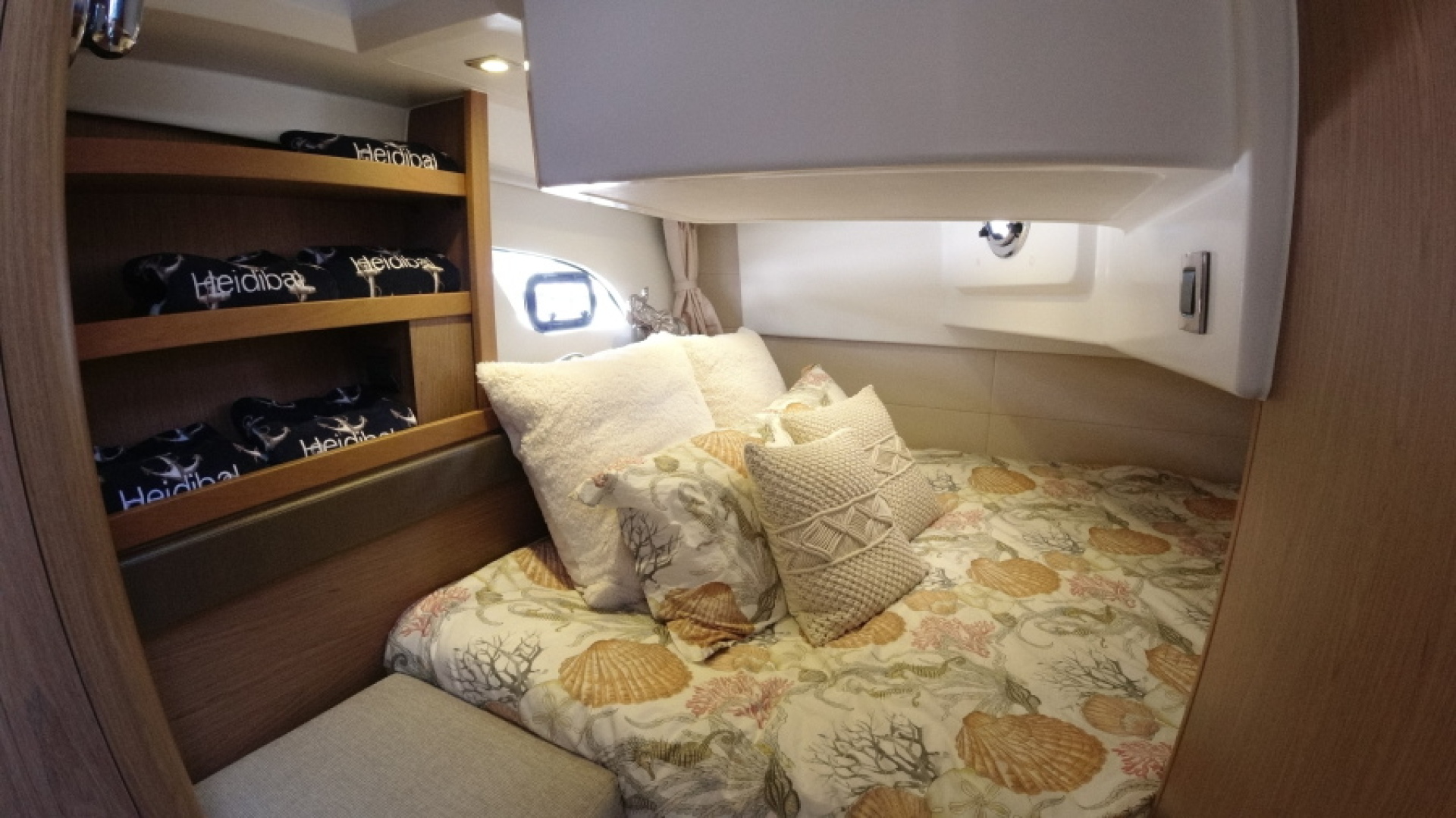 2016 Beneteau Gran Turismo 35 - Image 23