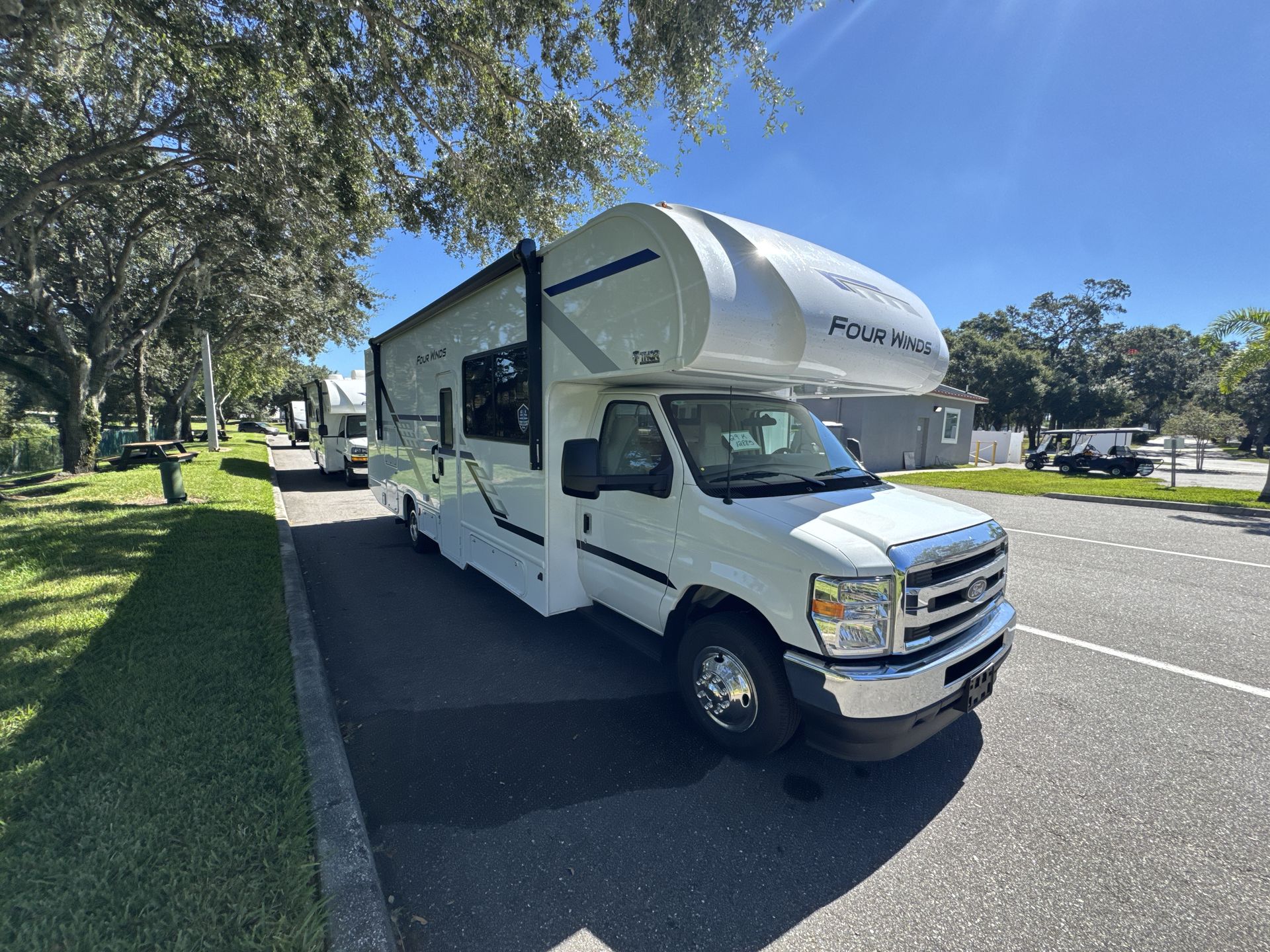 2026 Thor Motor Coach Four Winds