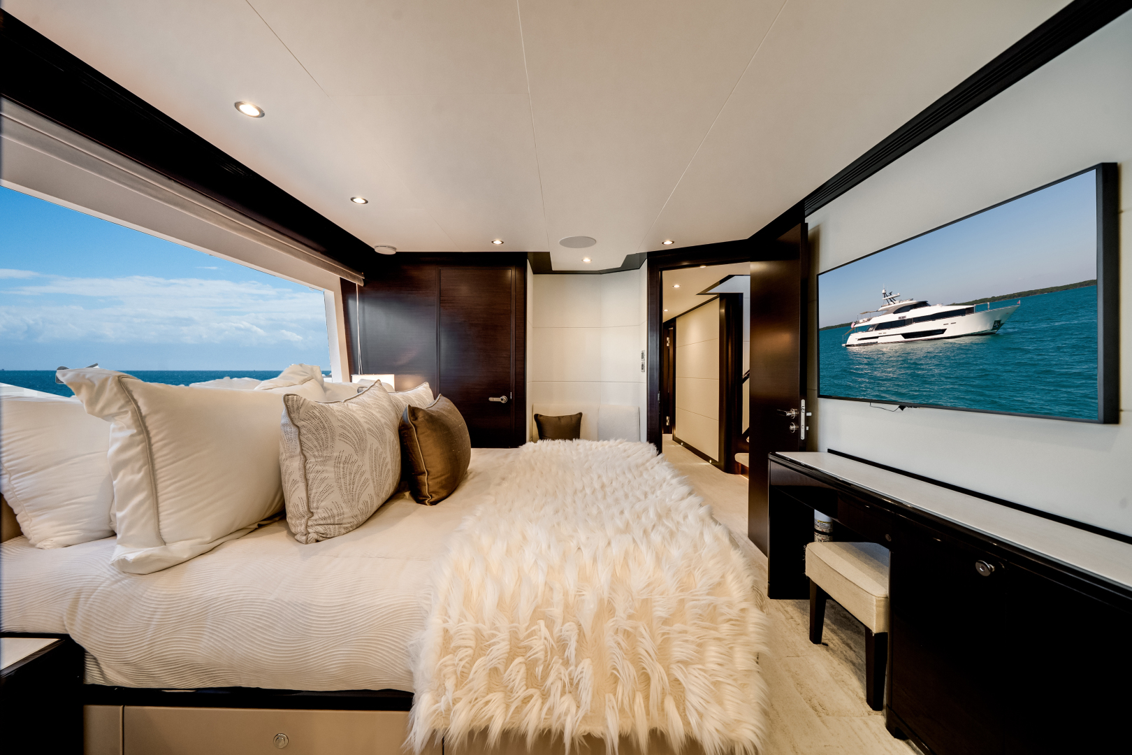 2022 Ocean Alexander 37L - Image 54