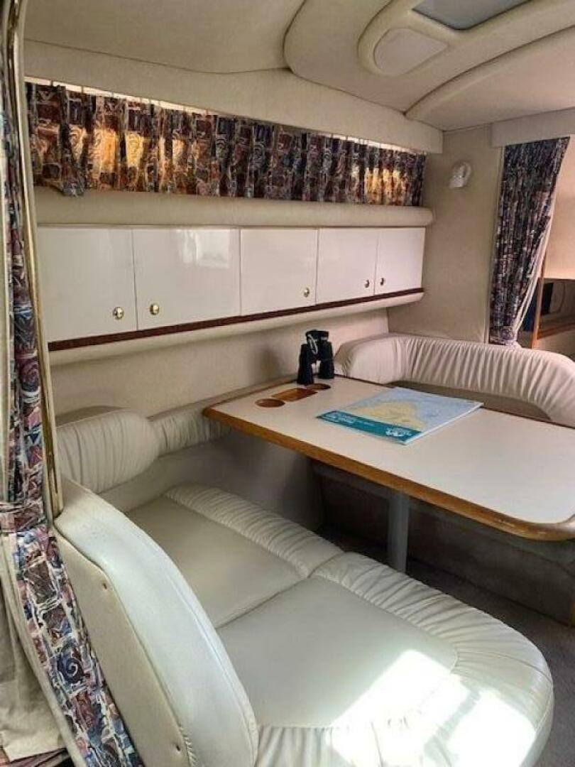 1997 Sea Ray 330 Sundancer - Image 15