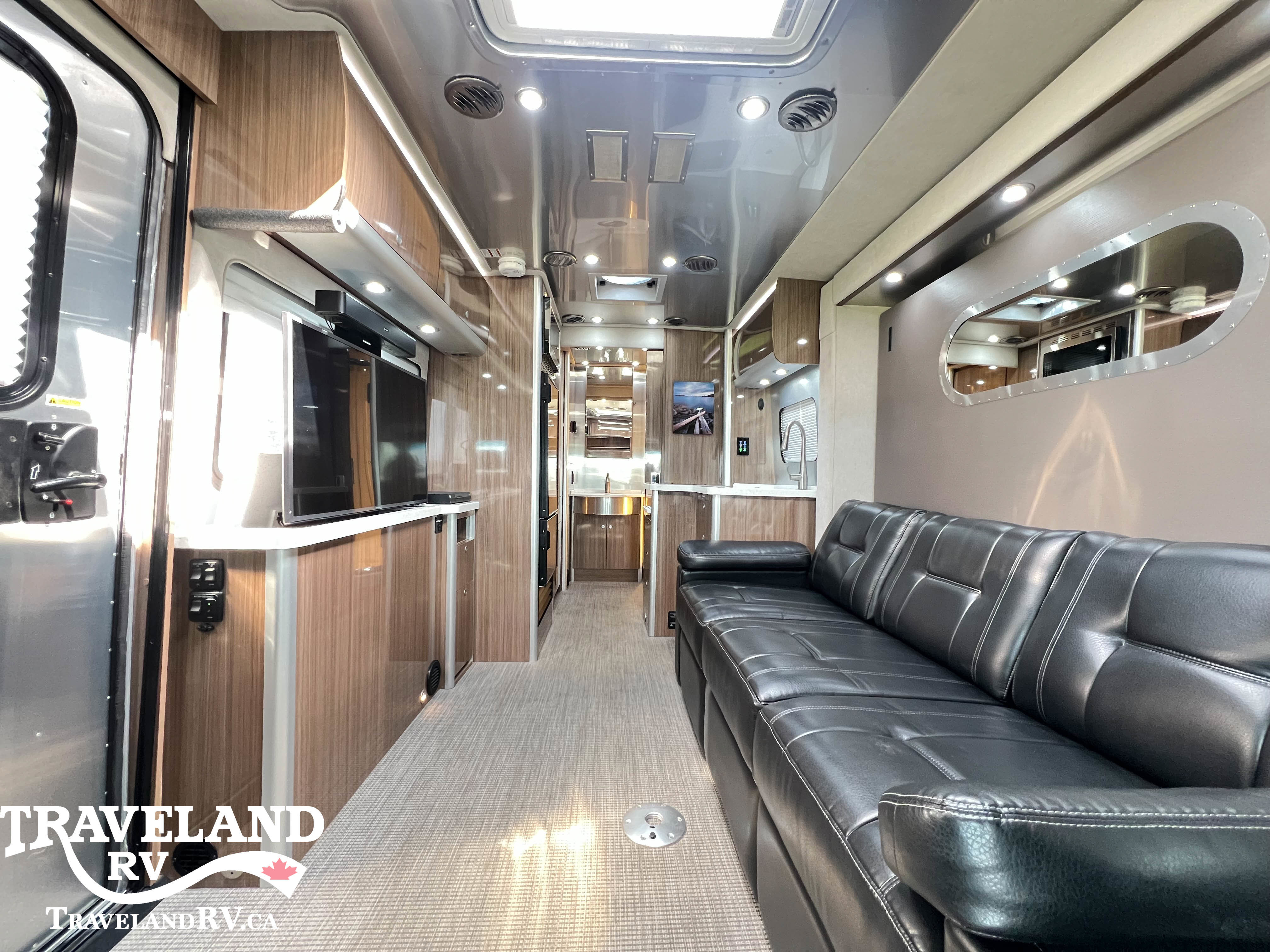 2019 Airstream Atlas Murphy Suite - Image 9