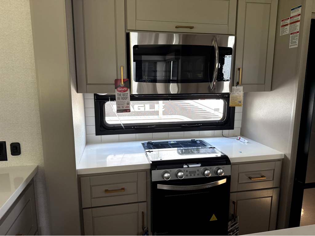 2027 JAYCO NORTH POINT 381CKRE - Image 8