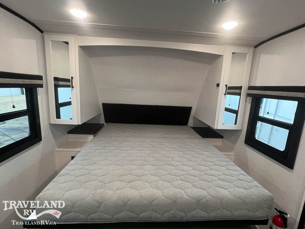2026 Highland Ridge Range Lite 211RKM - Image 10