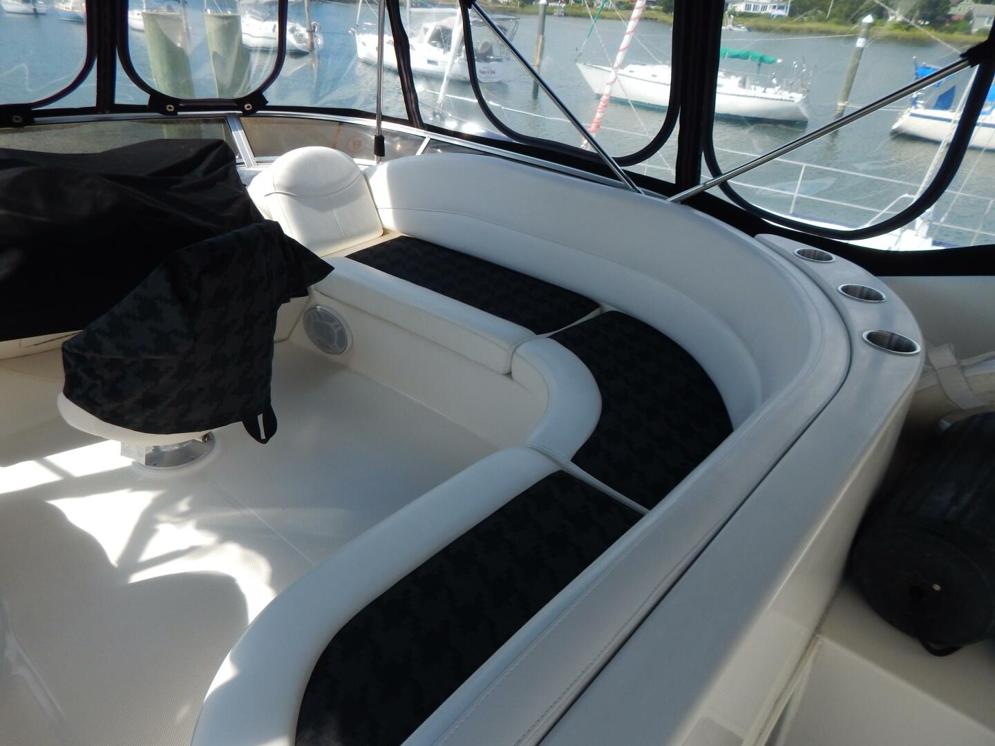 2005 Meridian 408 Motor Yacht - Image 29