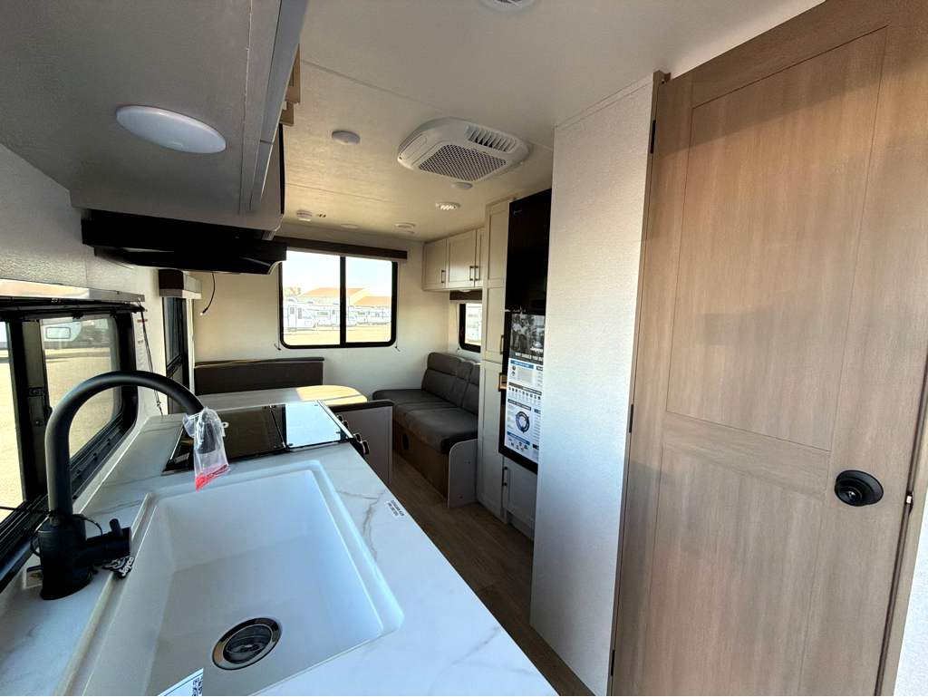 2027 Jayco Jay Flight SLX 210QB - Image 18