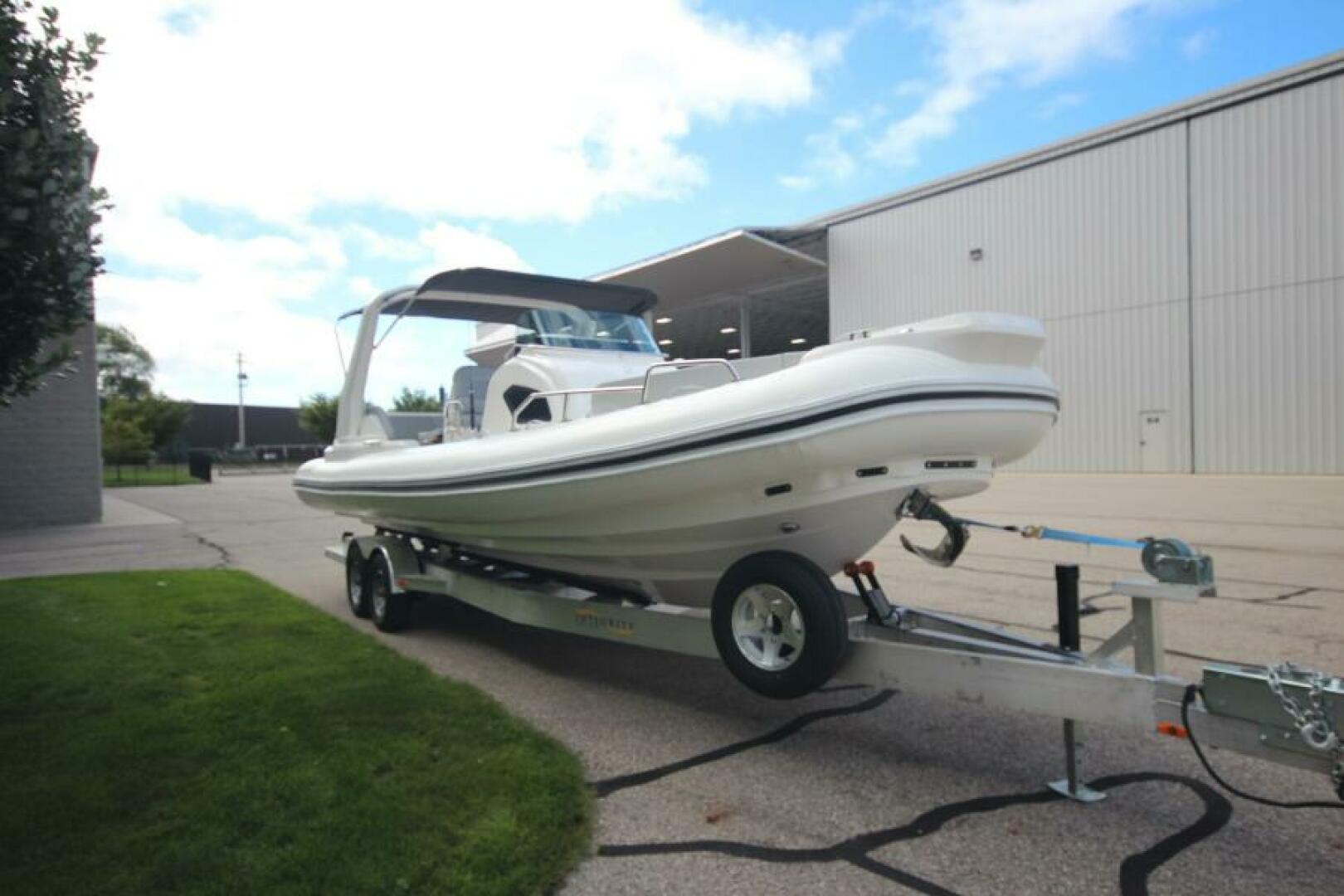 2024 Zodiac Medline 9 NEO - Image 6