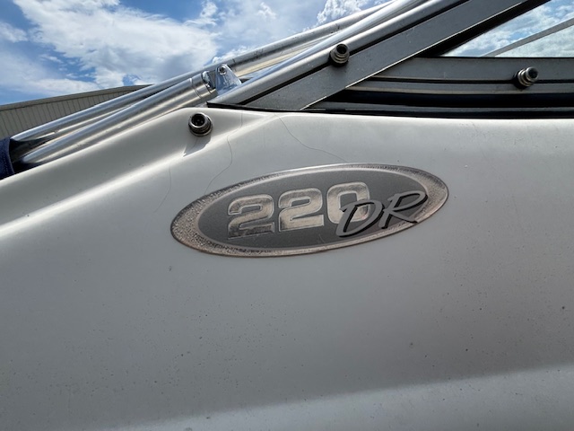 2004 STINGRAY 220DR - Image 9