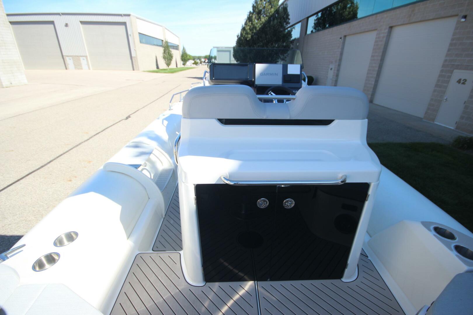 2024 Zodiac Medline 9 NEO - Image 29
