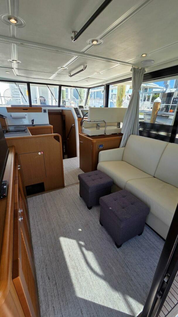 2019 Beneteau Swift Trawler 35 - Image 23
