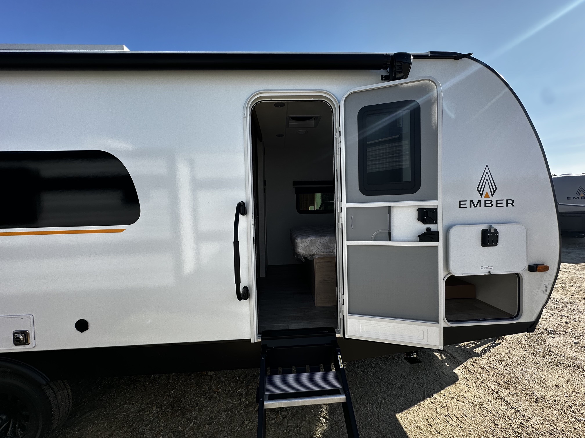 2027 Ember RV E-Series 24RLD - Image 8