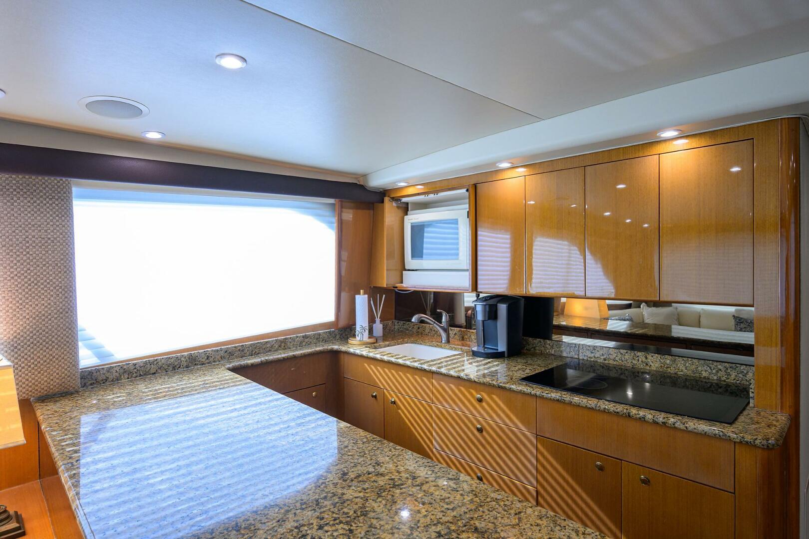 2004 Viking 56 Convertible - Image 40