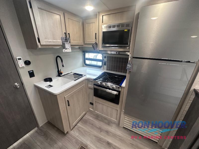 2026 COACHMEN 333DORM - Image 31