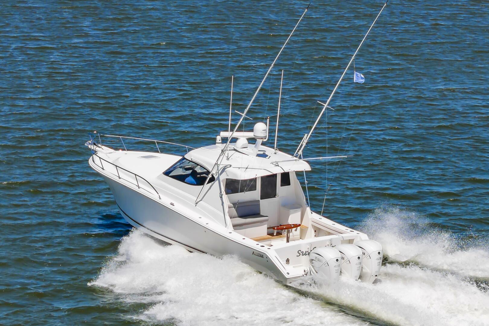 2014 Jupiter 41 Sport Bridge - Image 5