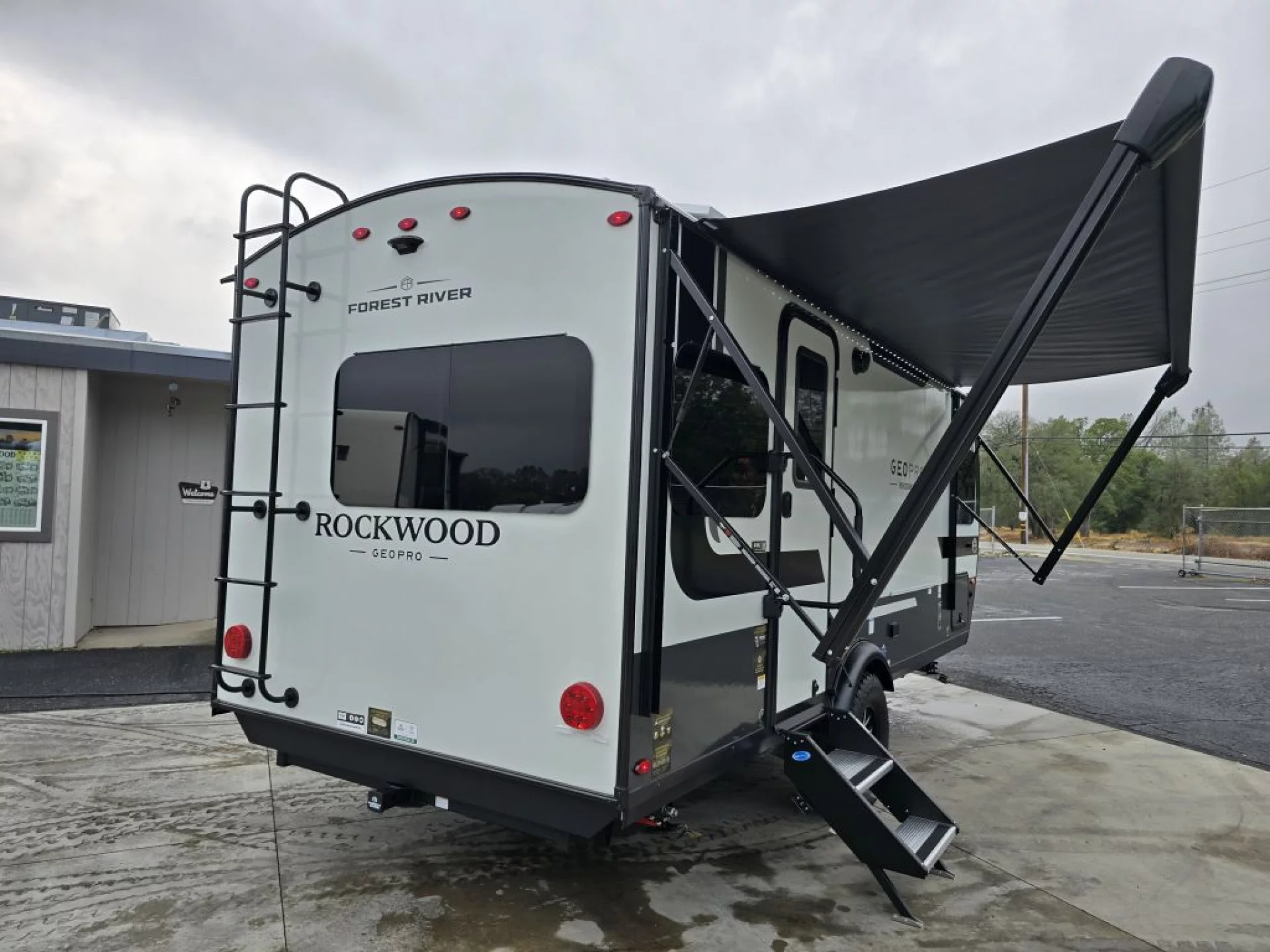 2026 FOREST RIVER ROCKWOOD GEO PRO 19RL - Image 4