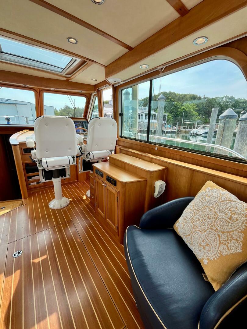 2010 Sabre 40 Sedan - Image 16