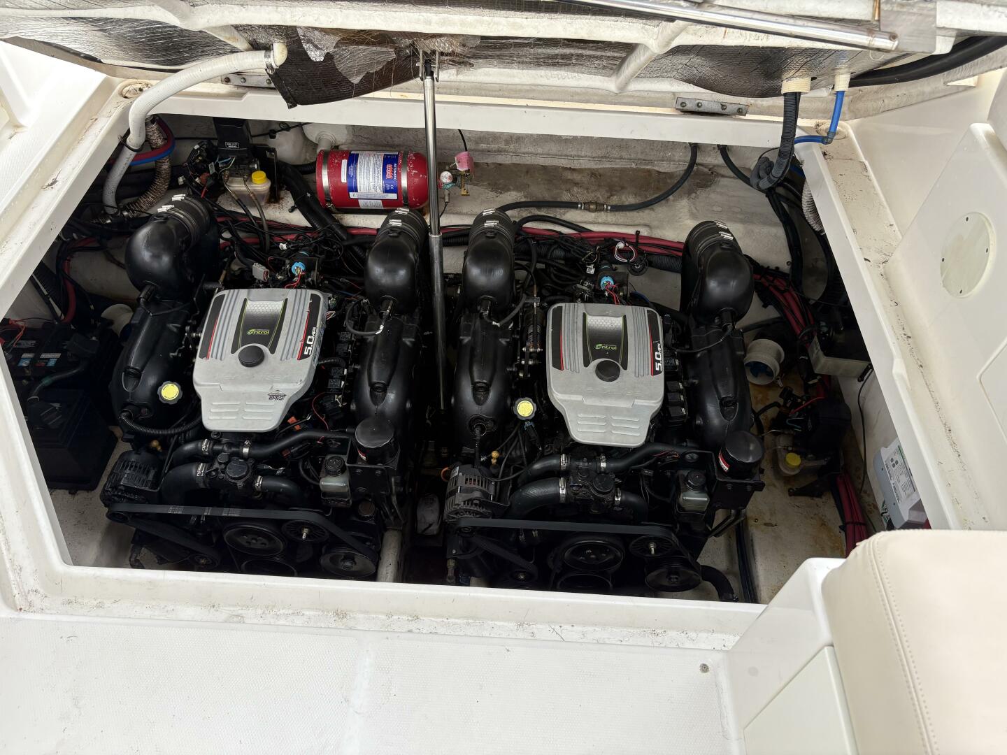 2012 Sea Ray 310 Sundancer - Image 38