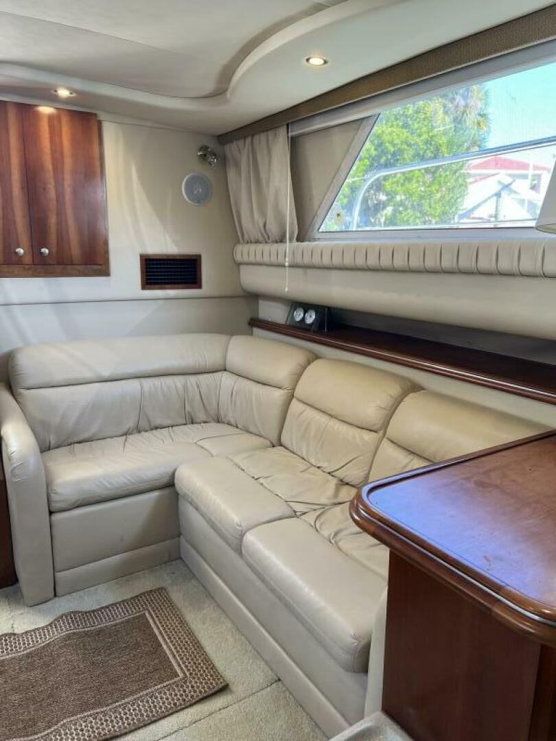 2004 Cruisers Yachts - Image 16