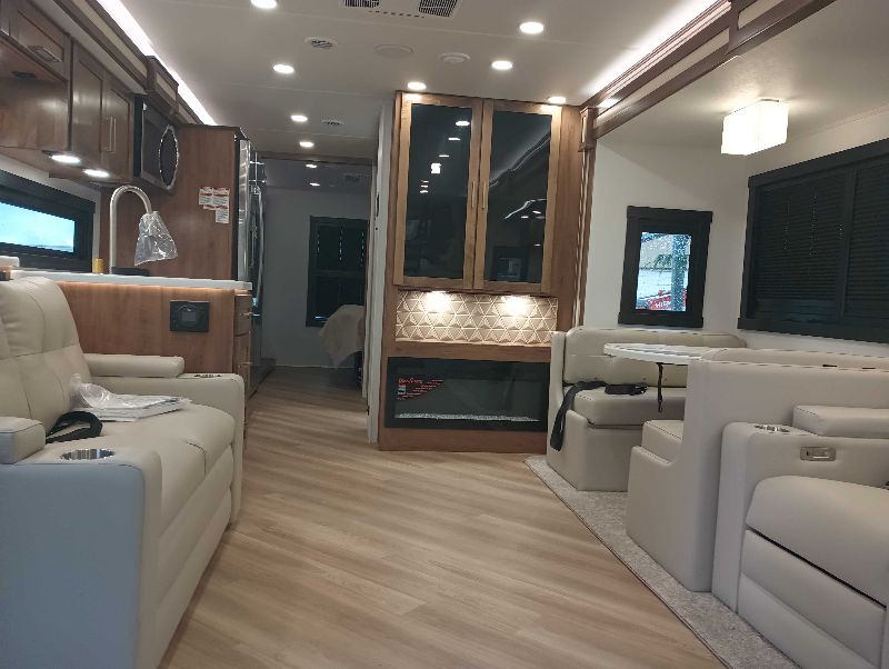 2026 Entegra Coach Accolade 37M - Image 10