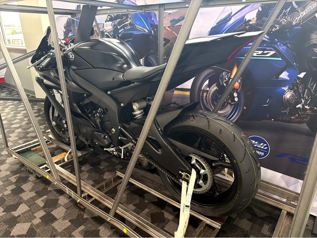 2026 Yamaha R6 RACE - Image 3