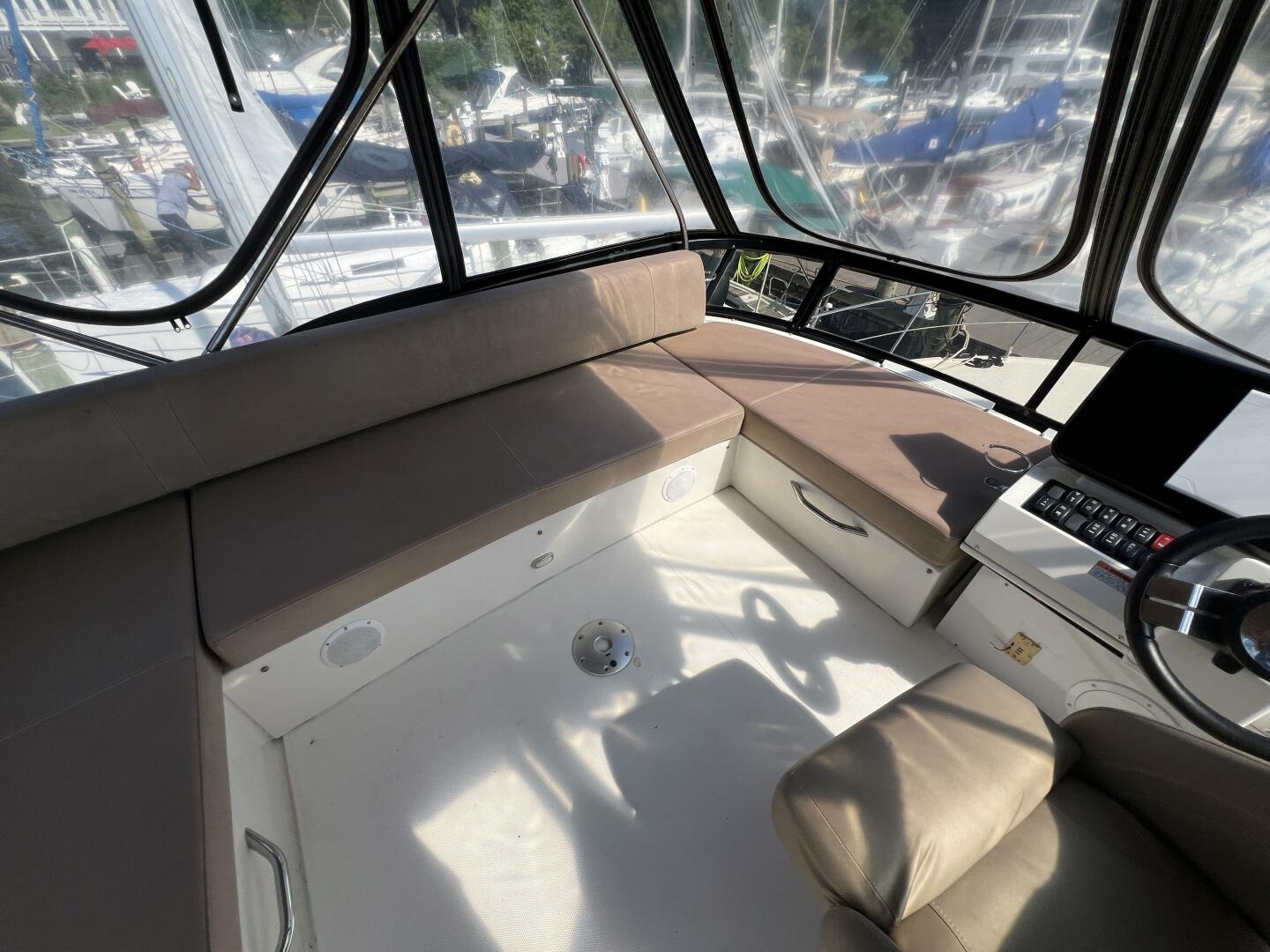 2016 Carver C34 Command Bridge - Image 14