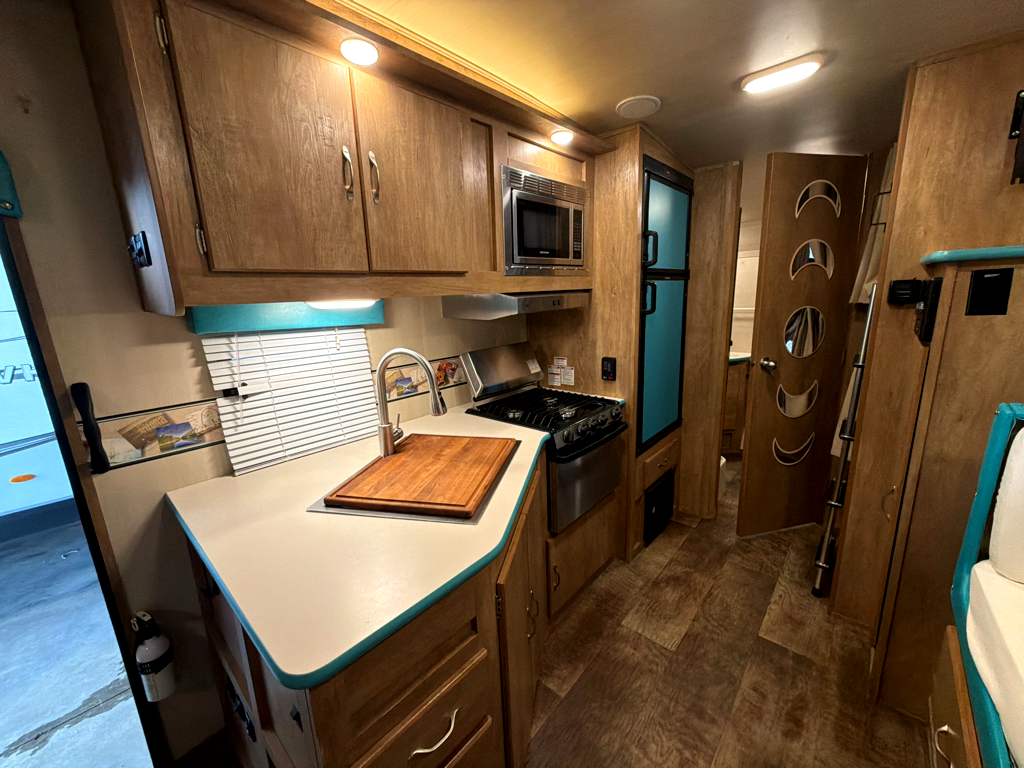 2019 GULF STREAM VINTAGE CRUISER 23QBS - Image 9