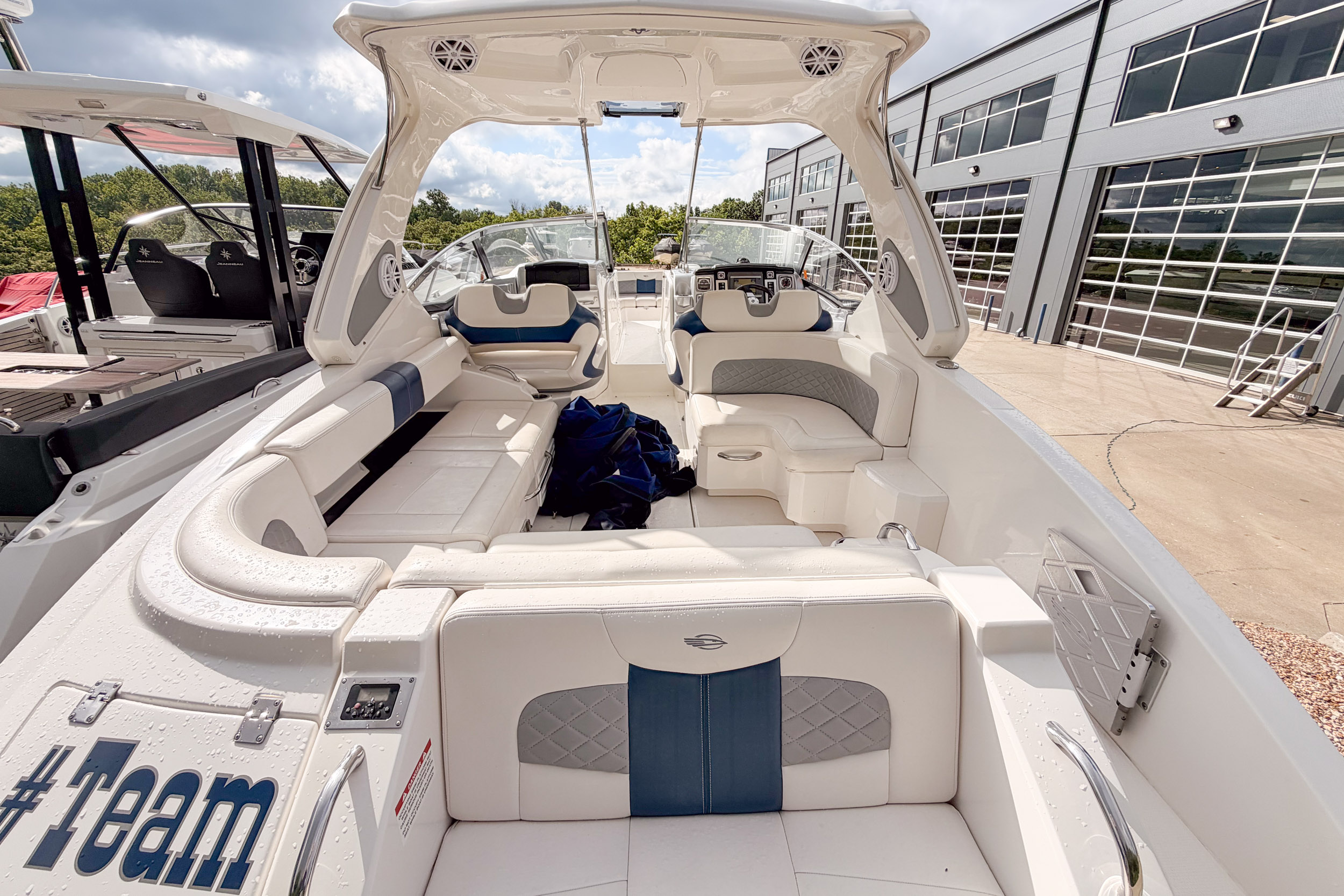 2012 Chaparral 327 SSX - Image 7
