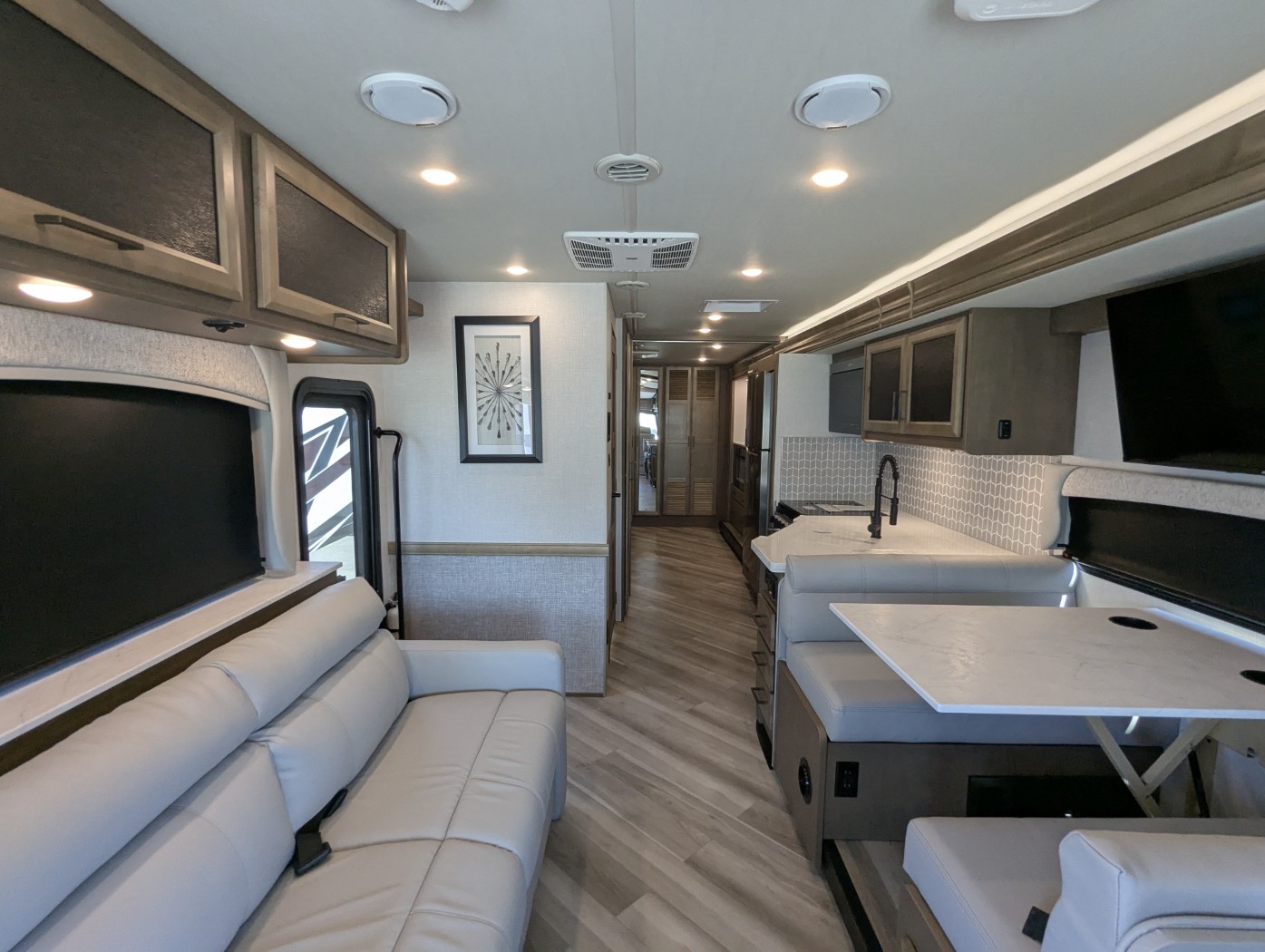 2026 Fleetwood Fortis 32RW - Image 12