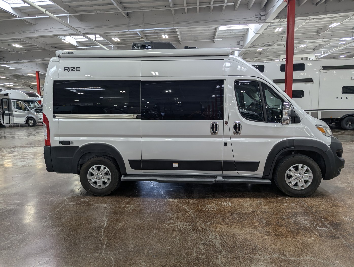 2024 Thor Motor Coach Rize 18M - Image 10