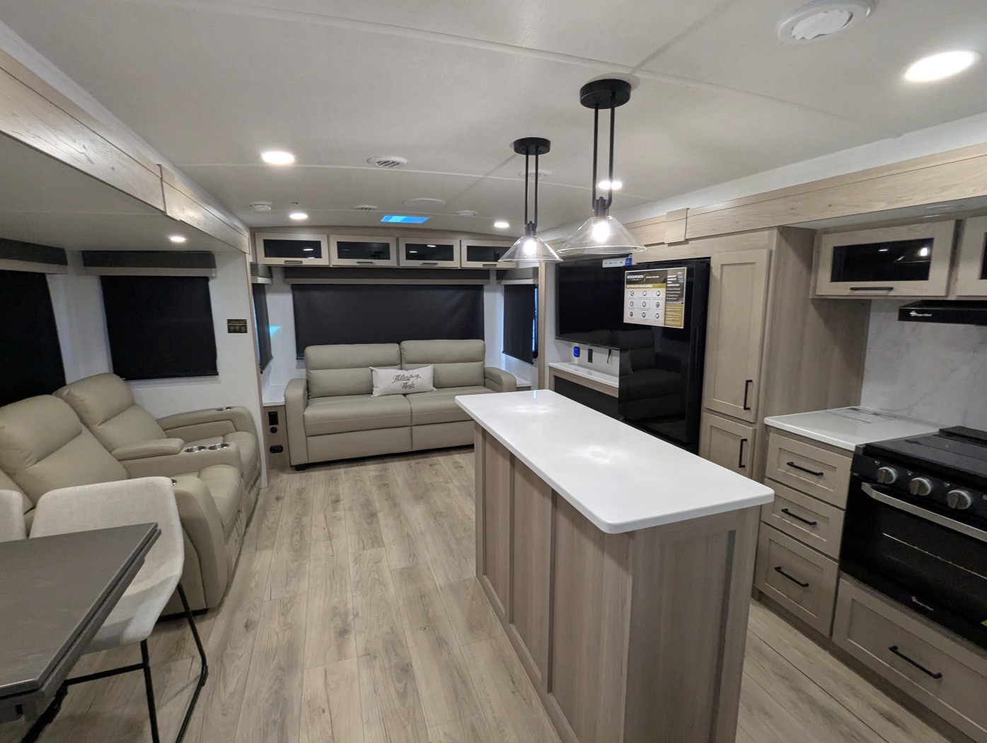 2026 Forest River Rockwood Ultra Lite 2906RL - Image 16