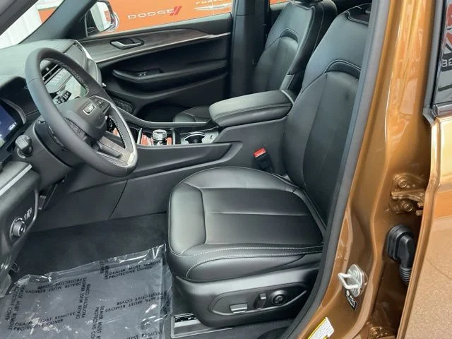 2026 Jeep Grand-Cherokee-L Laredo Altitude 4x4 - Image 20