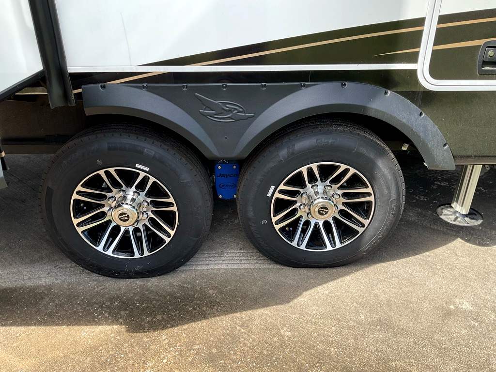 2025 JAYCO PINNACLE 38 FLGS - Image 39
