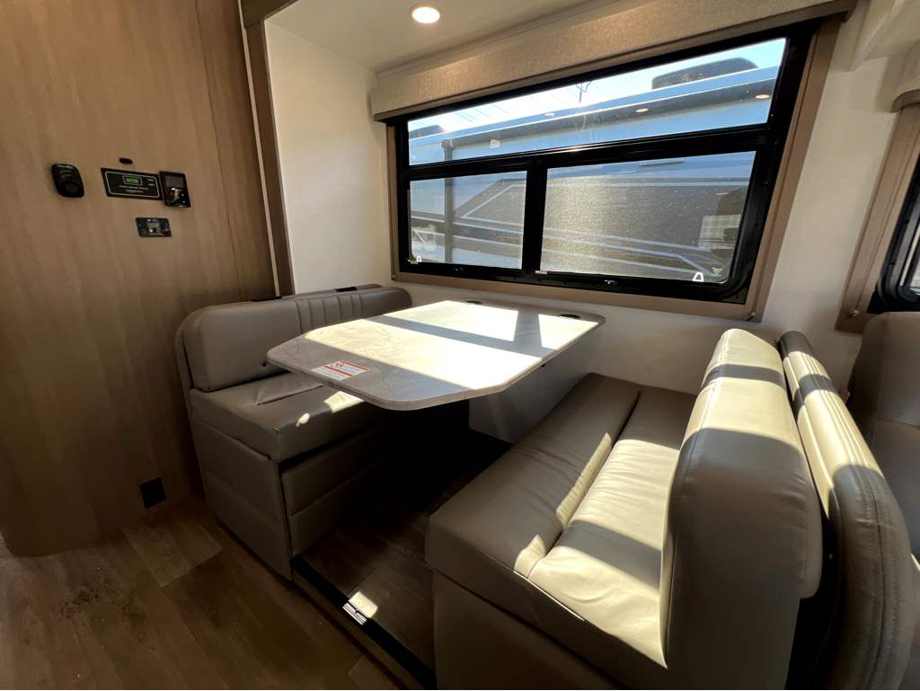 2027 ENTEGRA COACH ODYSSEY 29V - Image 9
