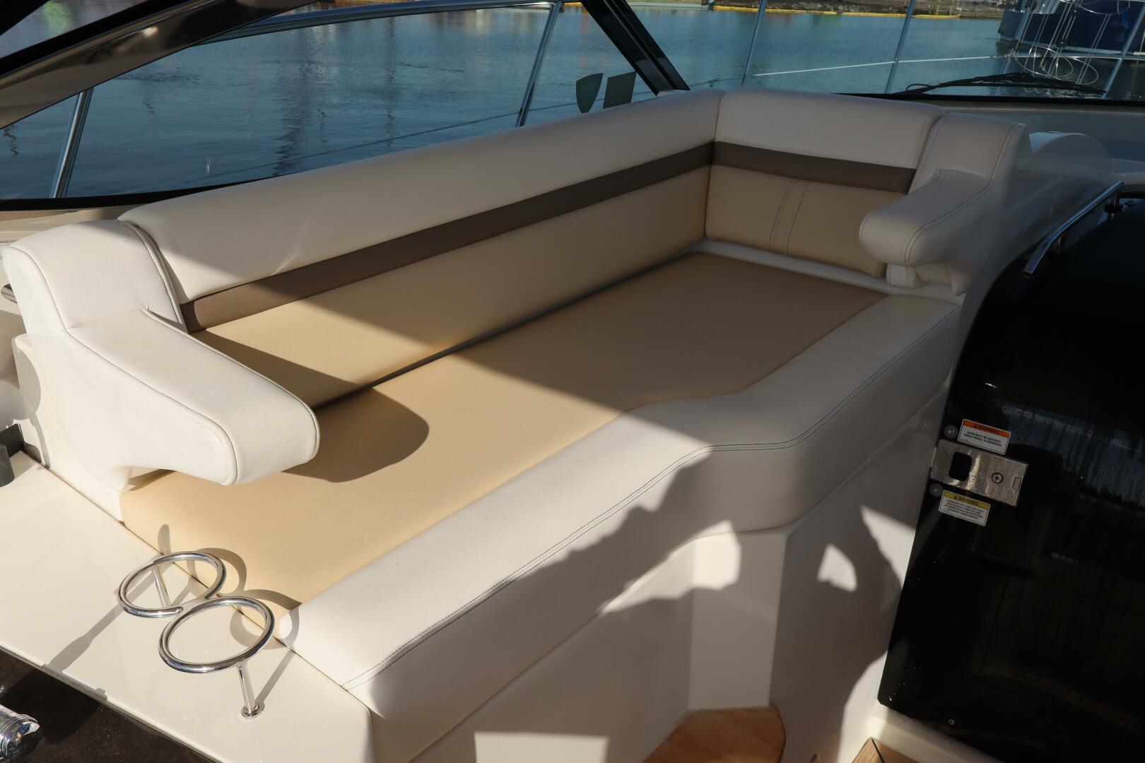 2015 Sea Ray 410 Sundancer - Image 37