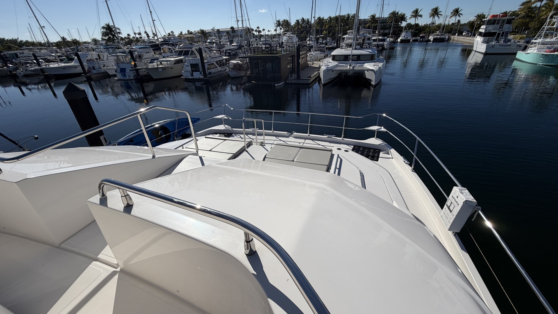 2025 Aquila 54 ENCLOSED BRIDGE - Image 12