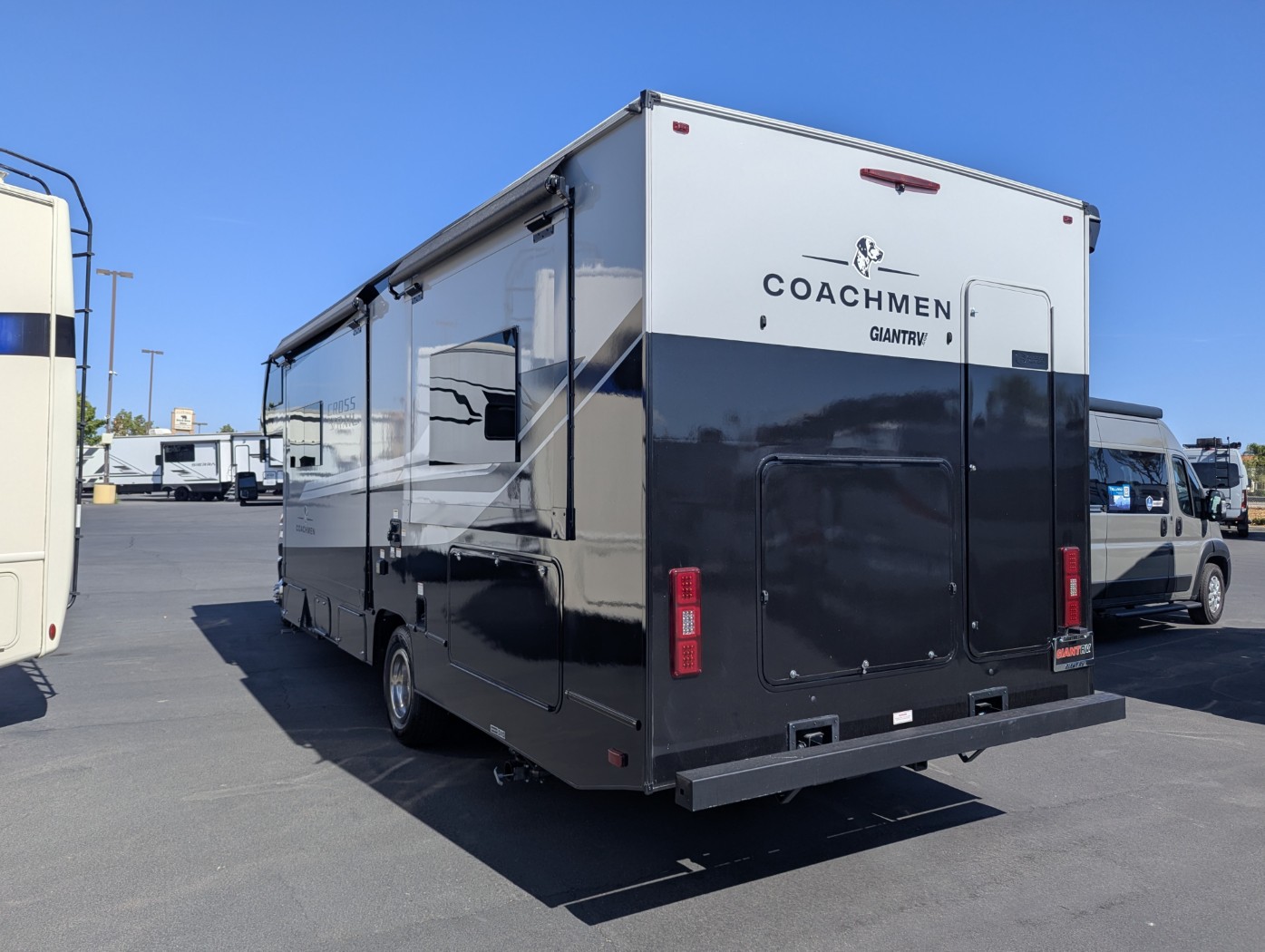 2027 Coachmen Cross Trail 26XG - Image 5
